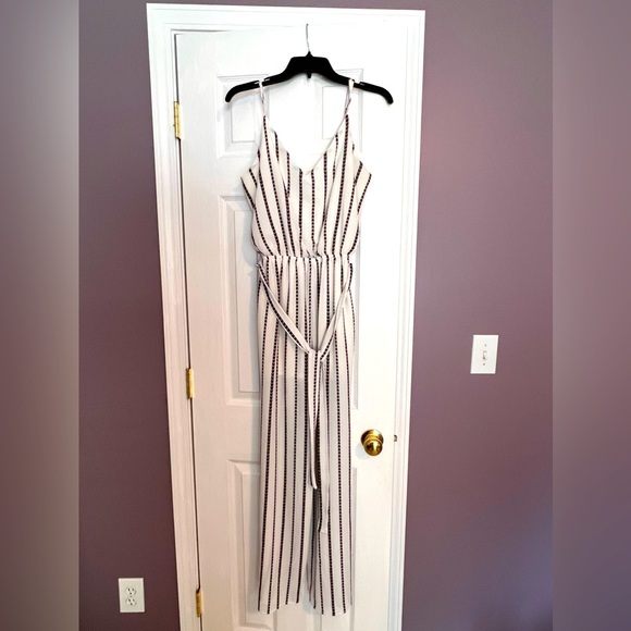 One Clothing Jumper - Picture 2 of 7